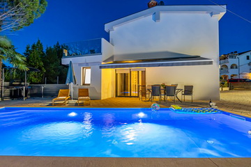  Villa Nina